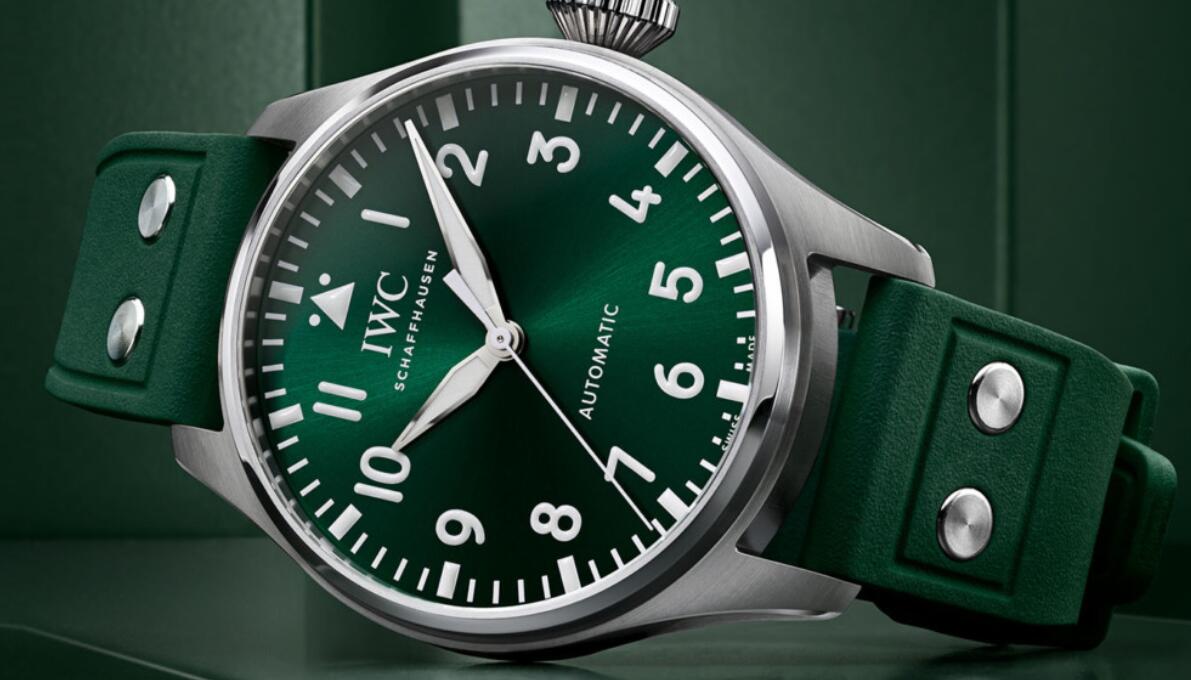 The New Racing Green Replica IWC Big Pilot’s Watches 43 Online UK ‣ Best UK Replica Watches